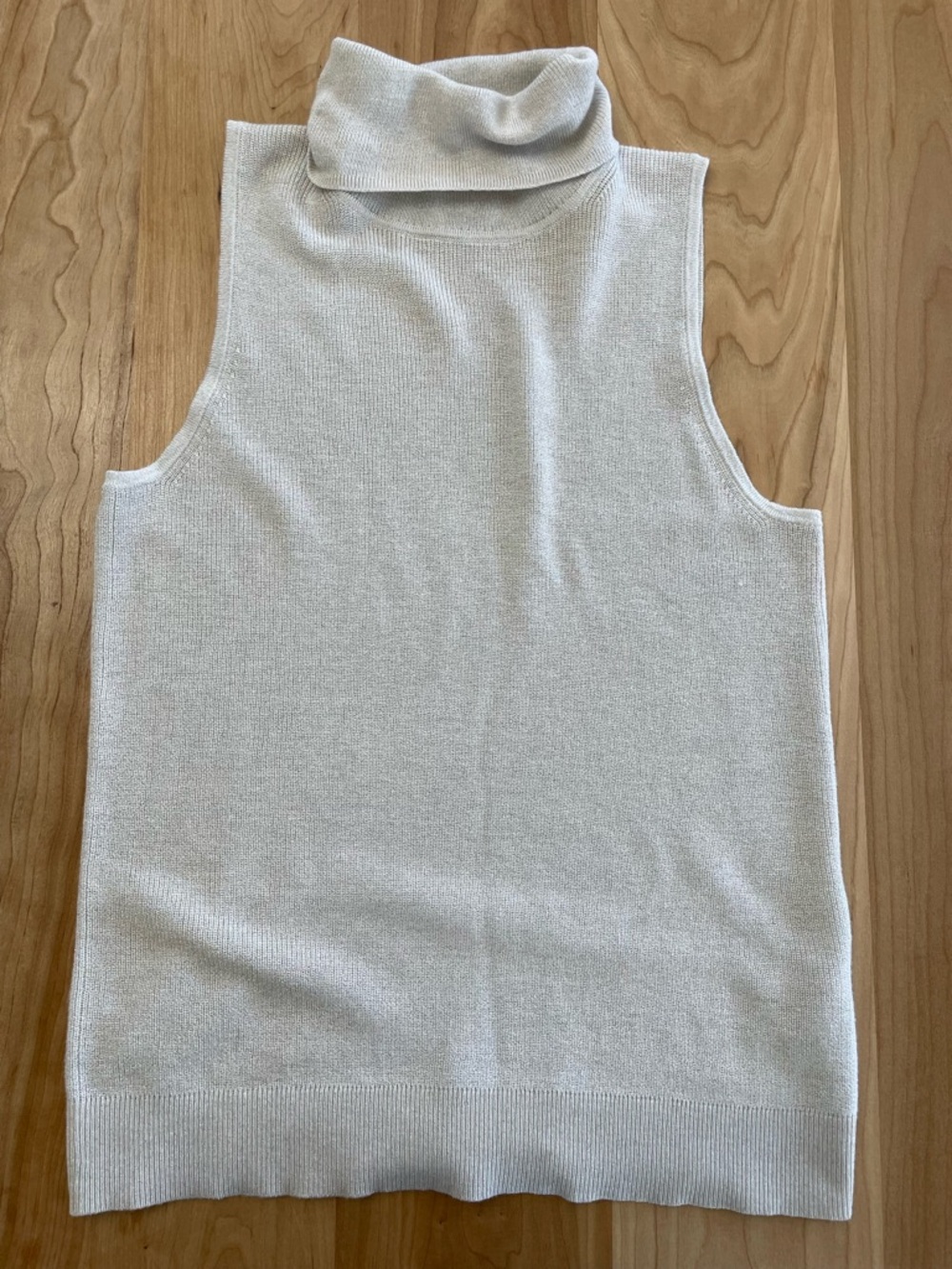 Banana Republic Small Sleeveless Turtleneck Light Ribbed Sweater Gray Metallic